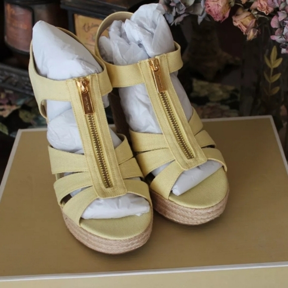 Michael Kors Shoes - MICHAEL KORS Womens Yellow 1" Platform Berkley Wedge Slingback Sandal 9 M